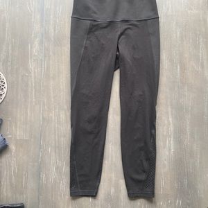 Women’s Old Navy Elevate Leggings Built in sculpt